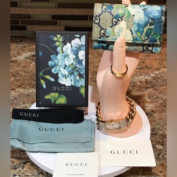GUCCI GG Blooms Flora Leather Key Holder πΈππ₯ - Picture 12 of 17